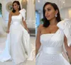 En axel sjöjungfru bröllopsklänningar brudklänning glittrande paljetter med oftskirt satin ruched veck skräddarsydd plus size vestidos de novia 403