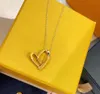 Gold Love Forever Pendant Halsband smycken Halsband Hjärttröja Kedja Kvinnor Bröllopstillbehör Louiselies Vittonlies