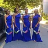 Royal Blue Druhna Dresses Mermaid Satin 2021 Afryki Plus Size Długość podłogi Jeden na ramię Niestandardowa pokojówka Gown Gown Cutry Wedding Party Vestido