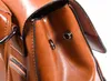 أزياء حقائب الظهر للأزياء حقائب الظهر مصممة حقائب ظهر رياضية جلدية حقيقية للسيدات بني رمادي رمادي في الهواء الطلق.