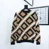 Män / Kvinnor Pullover Tröja Kvinna Cardigan Coat Buttoncouple Långärmad Mens Modebrev Tryckta Hiphop Toppar Streetwear Ina Style Trendy