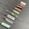 Tumble Natural Quartz Crystal Stone Bar Pendant Handgjord Freeform Healing Ädelsten Justerbar Läder Cord Choker Halsband Män Kvinnor Chakra Yoga Energy Andlig