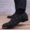 Vestido sapatos homens clássicos empresários moda coreia pontada dedo do pé de toe forma formal preto sapatos masculino