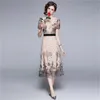 Мода Взлетно-посадочная полоса Летнее платье Женщины О-Шеи Вышивка Выладочная Сетка MIDI Дамы Party Sweet ES 210603