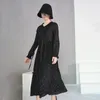 [eam] 2021 ربيع جديد جولة الرقبة طويلة الأكمام الصلبة الأسود الشيفون نقطة فضفاضة كبيرة الحجم اللباس المرأة الأزياء المد ja23601m 210303