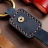 Breloki Car-Button Wisiorki Łańcuch Wiszący Klamra High-End Hand Strap-Button Cowhide-Buttonchain Wisiorek Mężczyźni Kobiety Osobowości Kreatywny