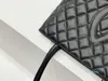 Designer- Sacos de Mulheres Diamante Arte Design Saco de Compras Bucket Bolsas De Moda De Couro Gravado Senhoras Handbag de Alta Qualidade 30 * 25cm