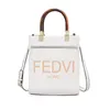 2023 cüzdan temizleme outlet online satış tasarımcısı yeni doku stili küçük kare moda el mesajı kadın çanta çanta outlet
