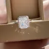 花カット4ct Topazダイヤモンドリング100％オリジナル925スターリングシルバーウェディングバンドリング女性男性婚約ジュエリー