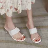 Slippers vrouwen teen ring sandalen dames duidelijke hiel hoog zwart wit open tenen dikke mode vrouwelijke glijbanen zomerschoenen