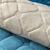 Couverture de canapé antidérapante de couleur unie épaissir la serviette de coussin en peluche douce pour les meubles de salon décor housses de canapé 211116