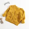 Enfant en bas âge fille pull s Cardigan laine à tricoter mode pompon boule chandails enfants manteau bébé vêtements d'hiver E83017 210610