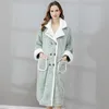 Sleepwear Womenwear Queda / Inverno Plus Size Solta Cor Sólida Pijama Pijama Home Serviço Longo Camisola pode ser usado fora de sets de robe