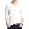 Browon Jesieni Slim Swetry Mężczyźni Z Długim rękawem dla młodych V-Collar Czysty sweter z dzianiny odzież 210918