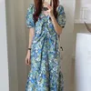 Korjpaa Kvinnor Klänning Sommar Koreanskt Elegant Retro Daisy Floral V-Neck Pläterad Puff Sleeve Ruffled Bellflower Vestidos 210526