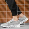 Sommar Sneakers för män Andas Lätt Unisex löparskor Snörning joggingskor Man Sneaker Gym Träningsskor Man Casual 211014