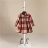 Kids Designer Klänningar För Flickor Långärmad Baby Tjej Plaid Klänning Bebe Barn Prinsessan Toddler Girl Party Clothes Christmas Dress Q0716