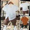 NIEUW 2T 3T 4 6 8 10 jaar Toddler Boy Summer Cleren 2 Colors Kids Boys Fashion T -Shirt Shorts Boy Dessen Outfit 2103165924365