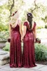 2021 Elegant Mismatched Burgundy Sequins Tulle Long Bridesmaid Dresses Country Style Bröllopsklänning Skräddarsydda Stranden Junior Brudtärna Klänning