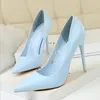 Höga klackar Kvinnor Läder Klänning Skor Utomhus Black Stiletto Heel White Blue Yellow Women Wedding Party Lady Skor med låda