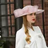 Stekende rand hoeden fs roze paarse Britse fascinators voor vrouwen koninklijke bruiloft hoed dames jurken elegante grote fedoras met boog