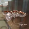 Anello nuziale di fidanzamento da donna di design 2 pezzi CZ placcato oro rosa alla moda Set1220492