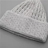 Bonnets Bonnet/Crâne Casquettes Chapeau Tricoté Femme Hiver Bonnet Chapeaux Vison Naturel Tricot Avec Pompon Épais Marque Oliv22