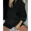 Yiciya autunm 2021 femlae cor sólida conjuntos das mulheres tracksuits doce menina bonito o-pescoço moletom e shorts conjunto de correspondência Y0625