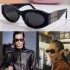 Cat Eye Sunglasses Womens Fashion Chunky Square Box Runway Designer Sunglassess Temple Metal Letters Classic Black Glasses Rest Shopping UV400D With Box