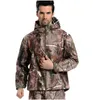 Lurker Shark Skin Soft Shell Tactical Jacket男性防水ウインドブレーカーフリースコートハント服迷彩陸軍ミリタリージャケット210723