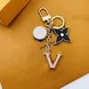 Classic Brand Women Key Wallets Famous Letter Flower Female Bags Pendant High-end Four-leaf Clover Key Ring Exquisite Decoration Ladies Car Key Chain Birthday Gift