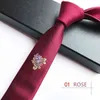 Personnalisé 5CM Skinny Tie Blanc Yulan Broderie Cravate Cravate Étroite Robe Formelle Accessoire Anniversaire Cadeau Graduation Cravat Y1229