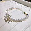 JYX 2021 Charmante bloem van witte 7mm natuurlijke parels armband in de buurt van ronde 7,5 "elegante armband voor vrouwen