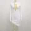 Повседневные платья Женщины зимняя мода сексуальная с длинным рукавом Deep V Peather White Bodycon Bangage платье 2022 Элегантная вечерняя вечеринка Вестидос