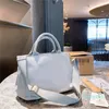 Designer- Large-capacity Bags shopping Bag Women Luxurys Handbag for travel and office Shoulder Handbag shardware Crossbody Wallets