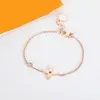 Colares de pingente Designer Tiff Jóias Charme Pulseiras Ouro Amor V Colar Mulheres Anéis Pulseira Bangles Luxo Pingentes Titânio Amantes Cadeia Coração W