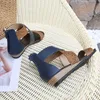 KAMUCC Fashion New Fish Mouth Leather Canvas Women Weave Wedge Heel Shoes Sandali con cerniera Casual Beach Roman Y0721