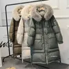 冬の90％ホワイトアヒルパーカーの女性暖かい大きな自然の毛皮のカラーフード付き長い厚いジャケットとコートダウンウエアT200905