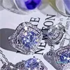 Ensemble de bijoux de luxe étincelant en direct en argent sterling 925 coupe ronde Moissanite diamant pierres précieuses bague collier boucle d'oreille cadeau d'amant 798 R2