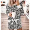 Leopard Print ملابس النوم نساء ربيع الصيف الأكمام الطويلة أنثى pajama مجموعة الأزياء الداخلية فضفاضة اثنين