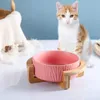 Moda Prosta Średnia Temperatura Porcelain 6 cal Ceramiczny Cat Bowl z Drewno Stand No Spill Pet Food Water Feeder Cats Małe psy 400ml White