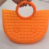 Sensory Bag Fidget Leksaker Silikongummi Handväska Tote Purses Heart Shaped Bubbles Ball Popping Finger Fun Game Pussel Stress Relief Gifts G80N97U