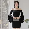 Off épaule robe serrée dames coréennes été noir sans manches Mini manches longues Sexy cabaret robes de soirée pour les femmes 210602