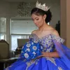 Graduações de contas azuis reais brilhantes vestidos quinceanera fora do ombro com mangas de mangas Princesa Doces Cinderela