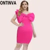 Kvinnor plus storlek 5XL 4XL Bodycon One Shoulder Dresses Pink Front Butterfly Bow Tie Knä Längd Club Wear Party Dinner Night Robes 210527