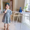 Style coréen Été Enfants Filles Robe Rose Bleu Floral Taille Ouverte Princesse Enfants Vêtements Mignons E5022 210610