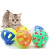 Husdjur leksaker ihålig plastboll husdjur katt boll leksak med klocka söt klocka röst plast interaktiv boll tinkle valp leksaker sn2402