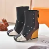 Женщины Patti Boots Monogram Мода осень зима нижняя короткая белые черные шнурки удобные для носить реальную кожаную медаль грубые нескользящие ботинки ботинок