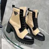 Nya Kvinnor Designer Plaque Boots Black Combat High Heel Winter Ankel Boot Fashion Läder Martin Stövlar Spetsar upp Booties med lådstorlek 35-41