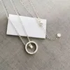 Deux anneaux lettre pendentif colliers avec boîte Couples chanceux bijoux simples charme élégant Hip Hop collier unisexe Seiko chaînes